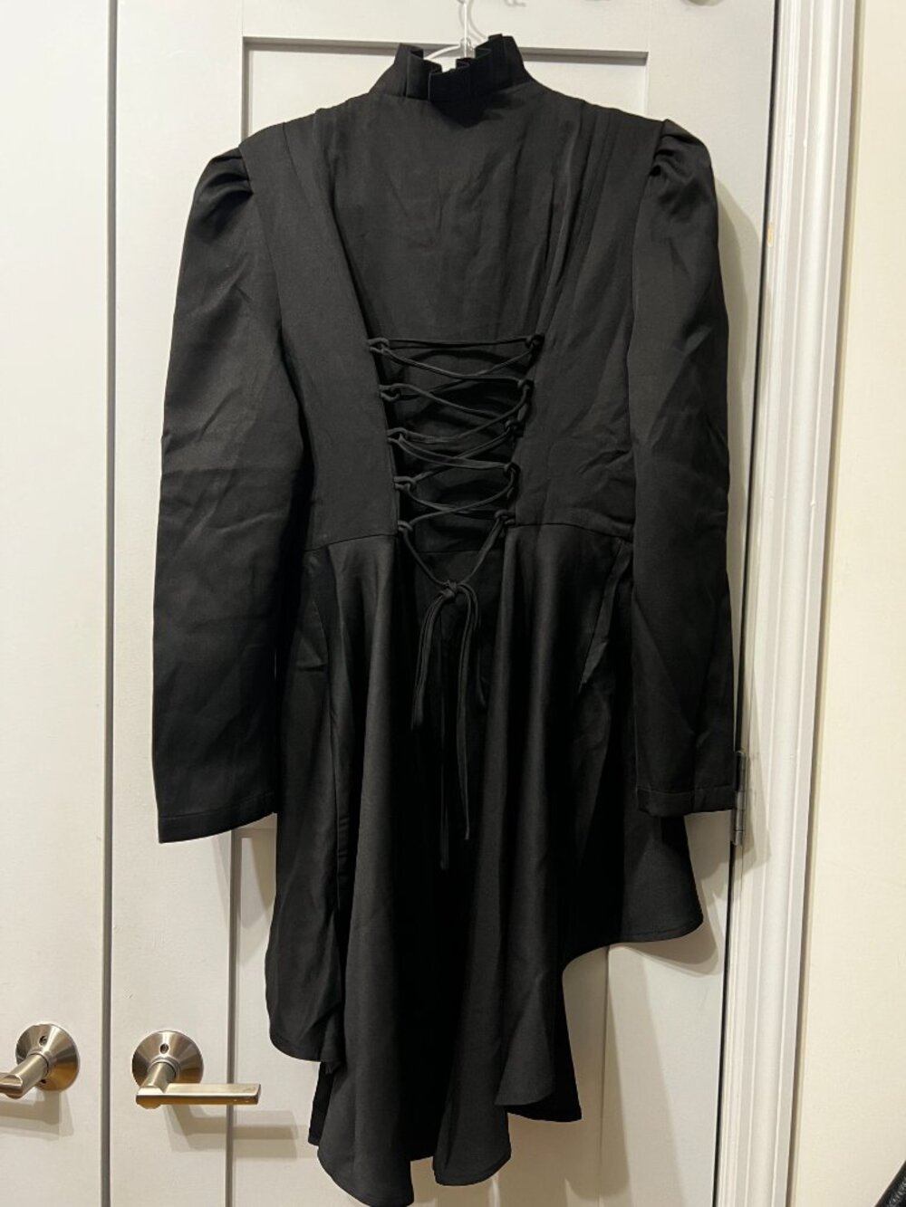 Scarlet Darkness Frock Coat - Picture 4 of 7